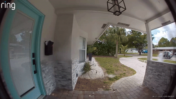 Florida Doorbel Camera captures suspects who open fire at home in shooting day -time shooting